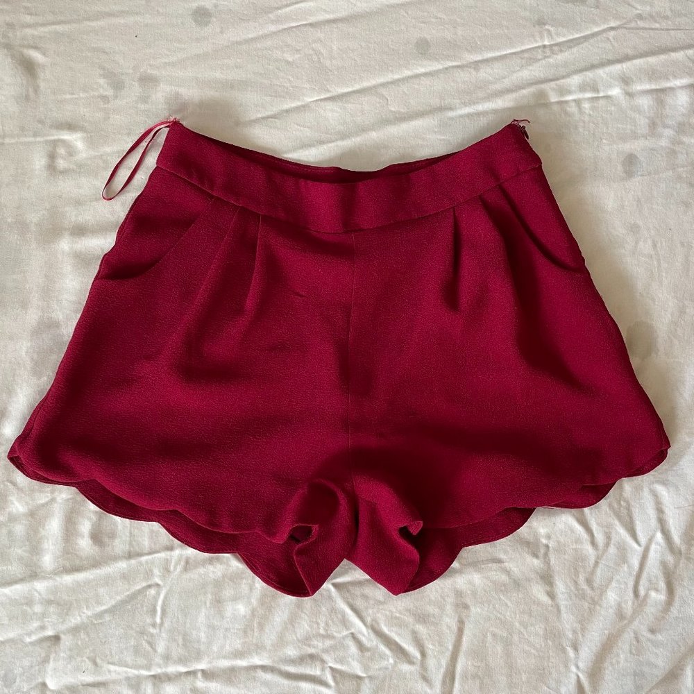 Tobi -- Red shorts